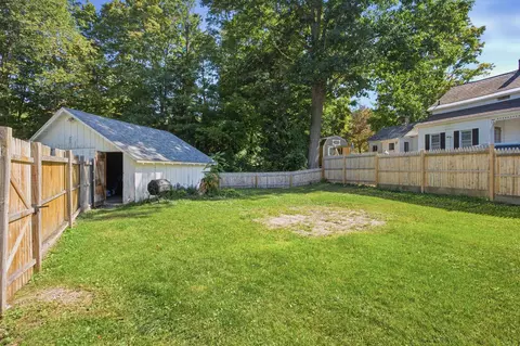 Exterior - 230 Beech St, Bennington, VT 05201 photo 8 of 10
