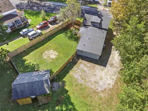 Exterior - 230 Beech St, Bennington, VT 05201 photo 7 of 10