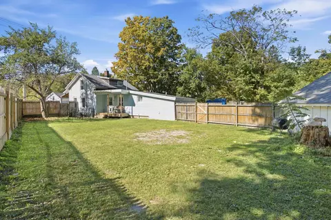 Exterior - 230 Beech St, Bennington, VT 05201 photo 5 of 10