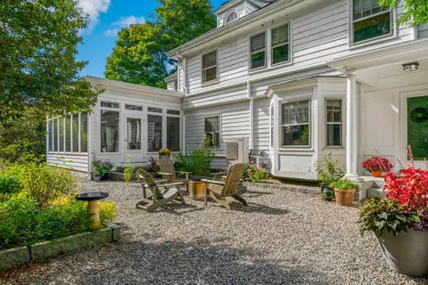 Exterior - 29 Mill Rd, Durham, NH 03824 photo 6 of 10