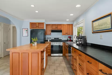 Kitchen - 29 Mill Rd, Durham, NH 03824 photo 2 of 2