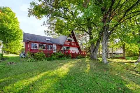 994 W Echo Lake Rd, Charleston, VT 05833