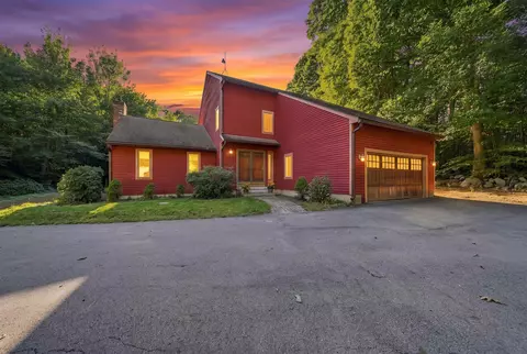 7 Cobblestone Pl, Merrimack, NH 03054