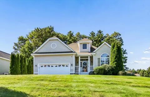 27 Saint Andrews Way, Londonderry, NH 03053