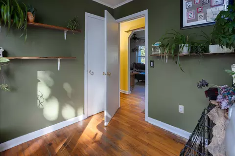 Bedroom - 154 Vt Route 15, Jericho, VT 05465 photo 5 of 5