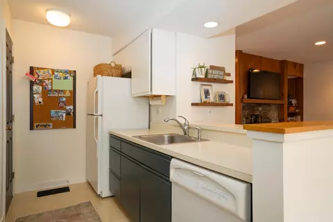 Kitchen - 75 E Birch Rd #28, Stratton, VT 05155 photo 2 of 2