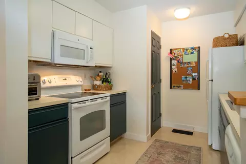 Kitchen - 75 E Birch Rd #28, Stratton, VT 05155 photo 1 of 2