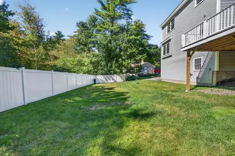 Exterior - 233 N Main St, Salem, NH 03079 photo 6 of 7