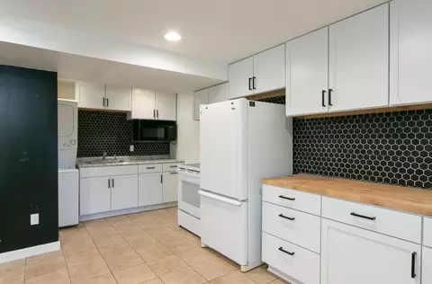 Kitchen - 71 Lower Birch Cir, Windham, VT 05359 photo 3 of 4