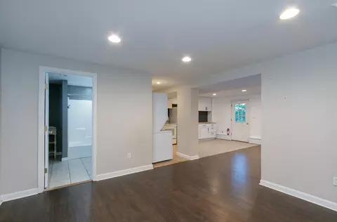 Living - 71 Lower Birch Cir, Windham, VT 05359 photo 3 of 3