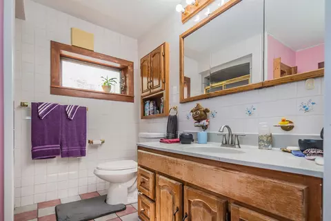 Bath - 610 E Main St, Poultney, VT 05764 photo 1 of 1