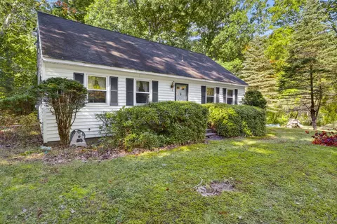 51 Mo-sett Ave, Goffstown, NH 03045