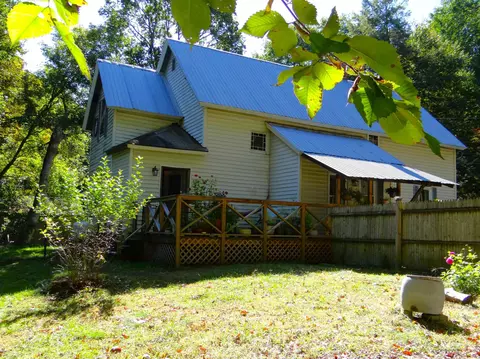 123 Hillcrest Ter, White River Junction, VT 05001