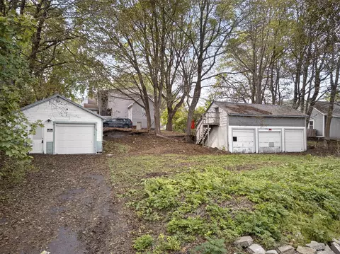 27 Spofford St, Claremont, NH 03743