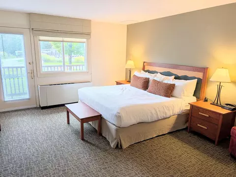 Bedroom - 228 E Mountain Rd #LL DUP GRAND HOTEL 108/110 I, Killington, VT 05751 photo 6 of 7