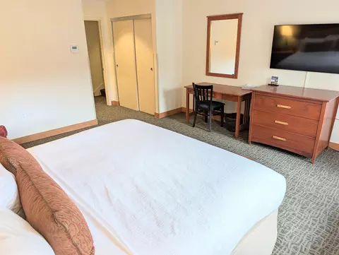 Bedroom - 228 E Mountain Rd #LL DUP GRAND HOTEL 108/110 I, Killington, VT 05751 photo 7 of 7
