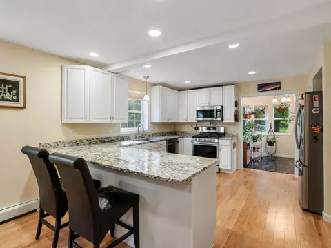 Kitchen - 4 Baker Ln, Milton, VT 05468 photo 4 of 6