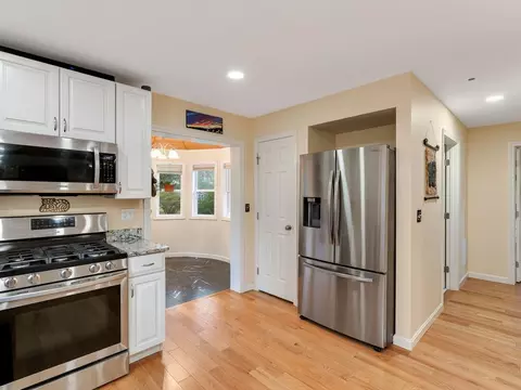 Kitchen - 4 Baker Ln, Milton, VT 05468 photo 3 of 6