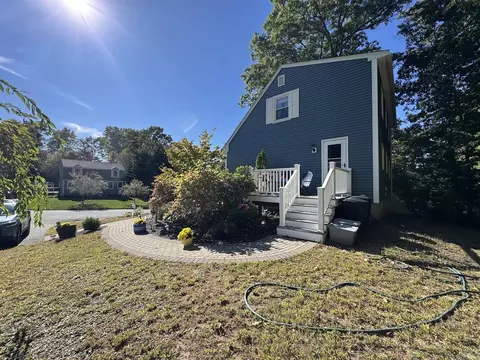 Exterior - 4 Michael Ave, Derry, NH 03038 photo 4 of 6