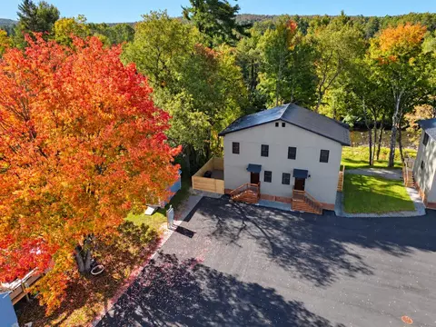 196 Washington St #2, Littleton, NH 03561
