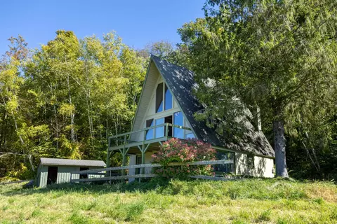 257 Watrous Rd, Rupert, VT 05768