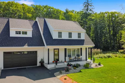15 Autumn Cir # B, Plaistow, NH 03865