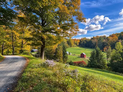 6405 Folding Hills Rd, Woodstock, VT 05071