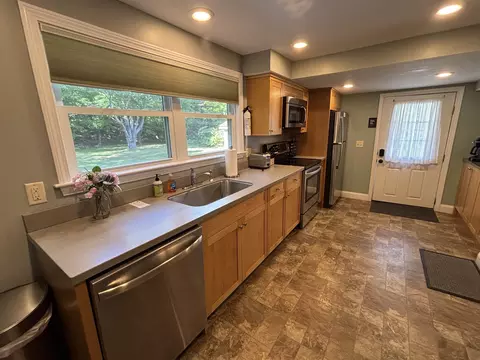 Kitchen - 108 Us Route 302 Rte, Bartlett, NH 03812 photo 4 of 6