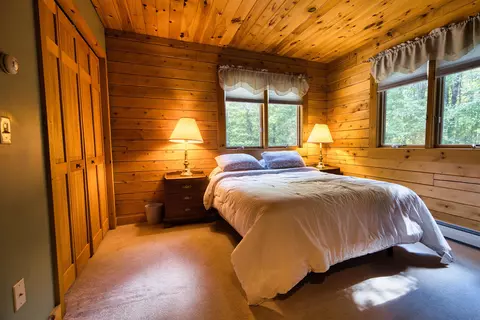 Bedroom - 434 Modoc Hill Rd, Madison, NH 03849 photo 4 of 6