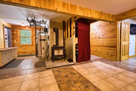 Entry Way - 434 Modoc Hill Rd, Madison, NH 03849 photo 2 of 2