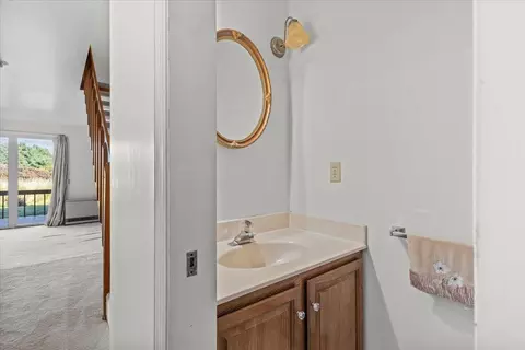 Bath - 353 Northview Ct, Williston, VT 05495 photo 2 of 4