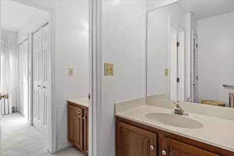 Bath - 353 Northview Ct, Williston, VT 05495 photo 4 of 4