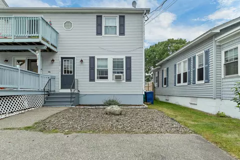 520 Winnacunnet Rd #A, Hampton, NH 03842