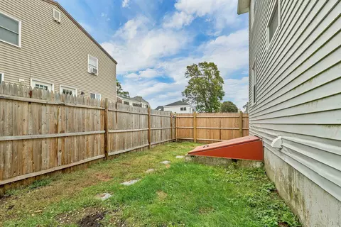 Exterior - 520 Winnacunnet Rd #A, Hampton, NH 03842 photo 4 of 4