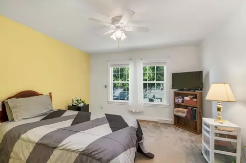 Bedroom - 63 Sagewood Cir, Hooksett, NH 03106 photo 3 of 3