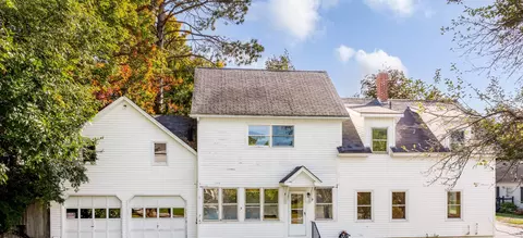 76 Winter St, Newport, NH 03773