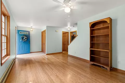 Living - 19 Purington Ln #B, Hampton, NH 03842 photo 3 of 3