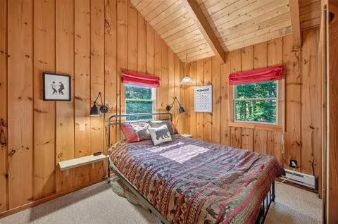 Bedroom - 43 Upper Highlands Loop, Dover, VT 05356 photo 1 of 4
