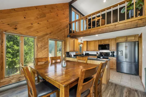 Dining - 4 Mountainview Rd #4L, Bartlett, NH 03812 photo 2 of 8