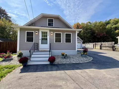 158 E Main St, Hampstead, NH 03826