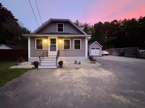 158 E Main St, Hampstead, NH 03826