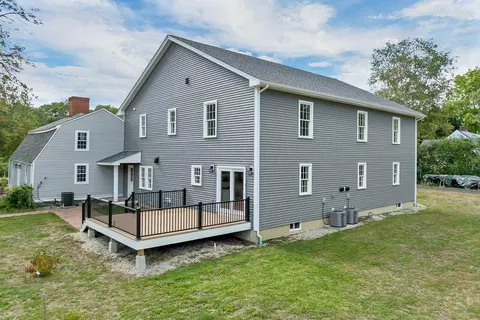 Exterior - 53 Bagdad Rd, Durham, NH 03824 photo 4 of 9