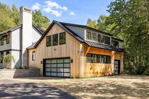 Exterior - 53 Spring Rd, Rye, NH 03870 photo 5 of 8