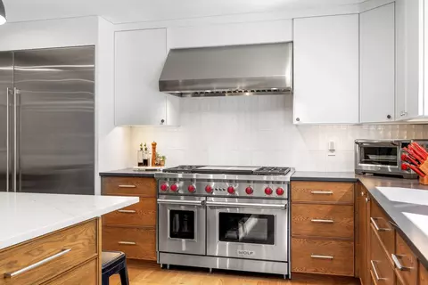 Kitchen - 53 Spring Rd, Rye, NH 03870 photo 4 of 8