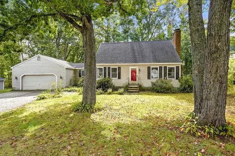 42 Taschereau Blvd, Nashua, NH 03062