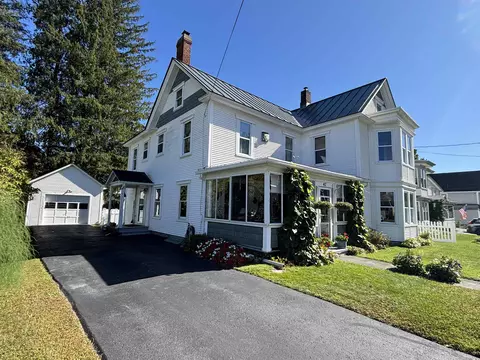 47 Court St, Morristown, VT 05661