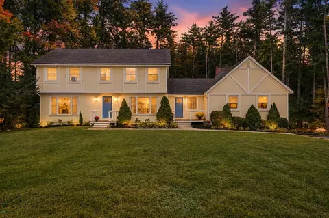 11 Greatstone Dr, Merrimack, NH 03054