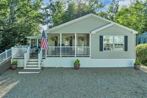 9 Barvel Whang Rd, Tuftonboro, NH 03816