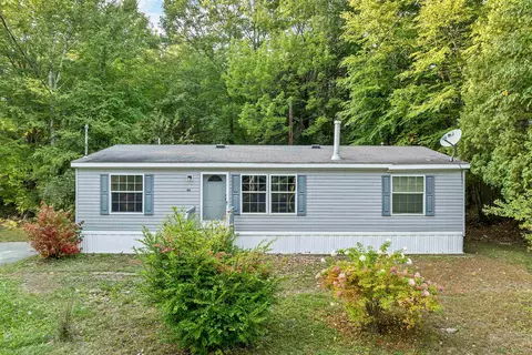 42 Elm St, Milton, NH 03851