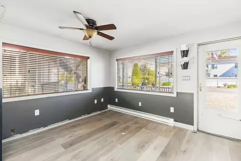 Living - 18 Whitten St #B, Hampton, NH 03842 photo 3 of 3